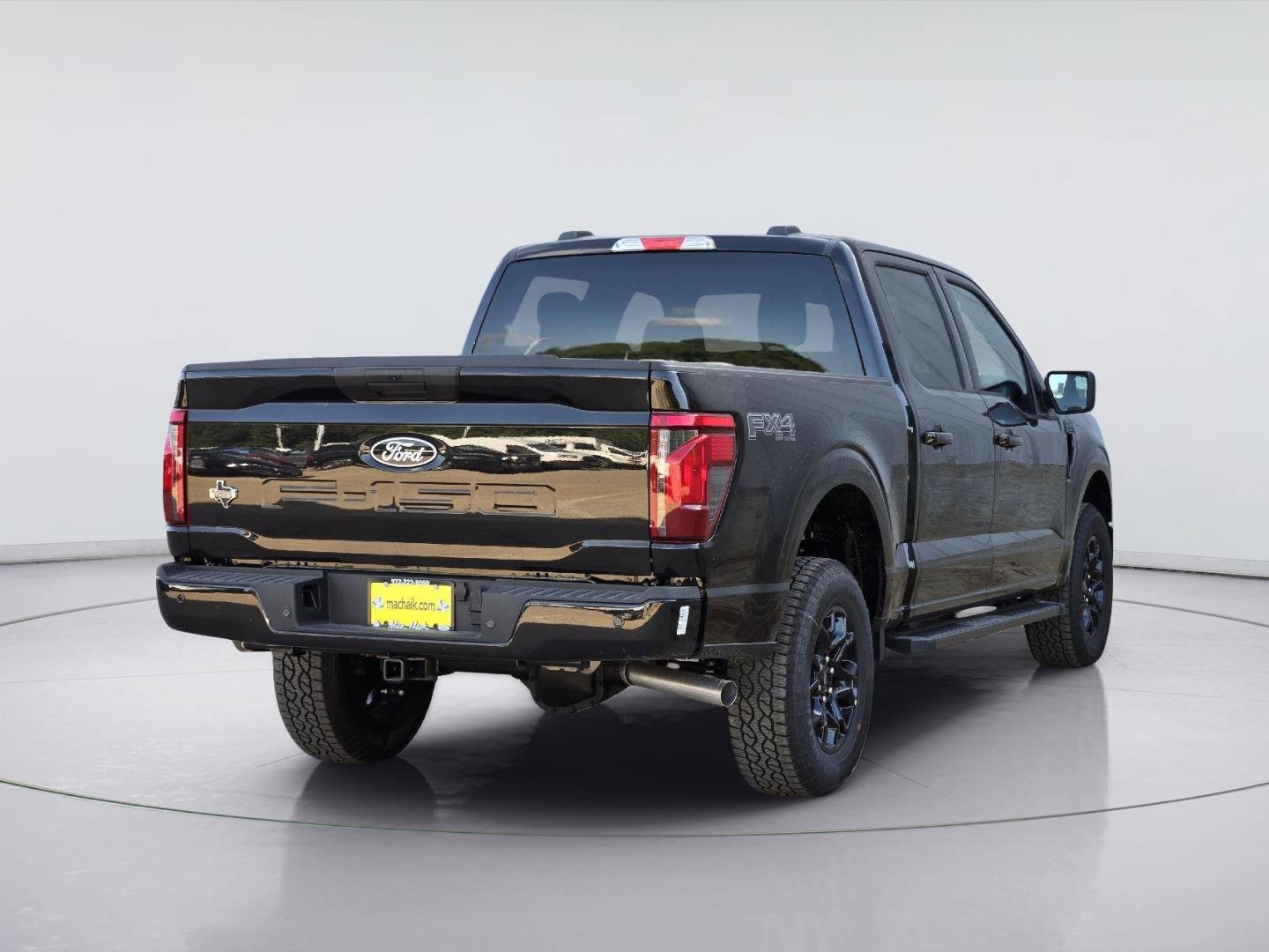 New 2026 Agate Black Metallic Ford XLT image 4
