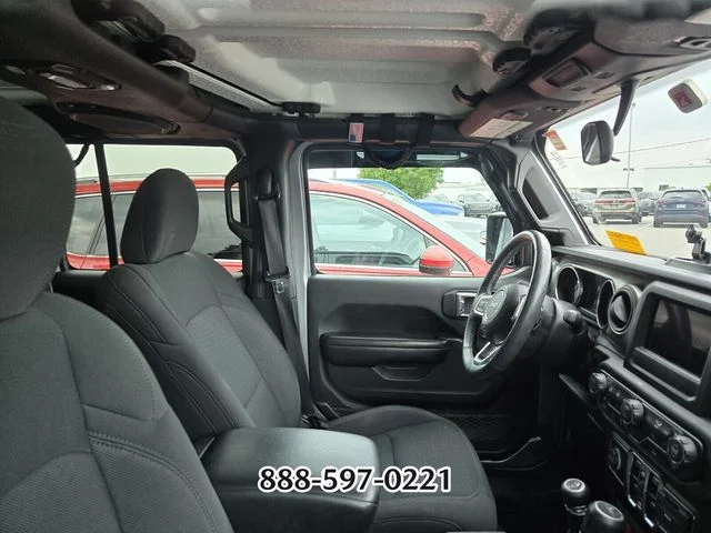 Used 2020 Billet Silver Metallic JEEP SPORT image 8