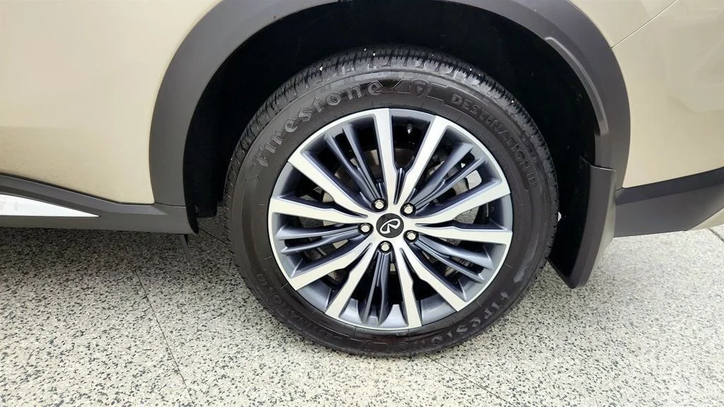Used 2023 Warm Titanium INFINITI SENSORY AWD image 9