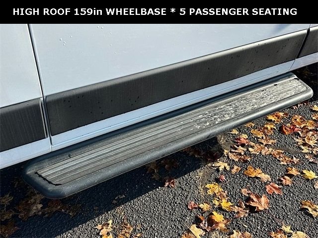 New 2025 Bright White Clearcoat RAM High Roof image 11