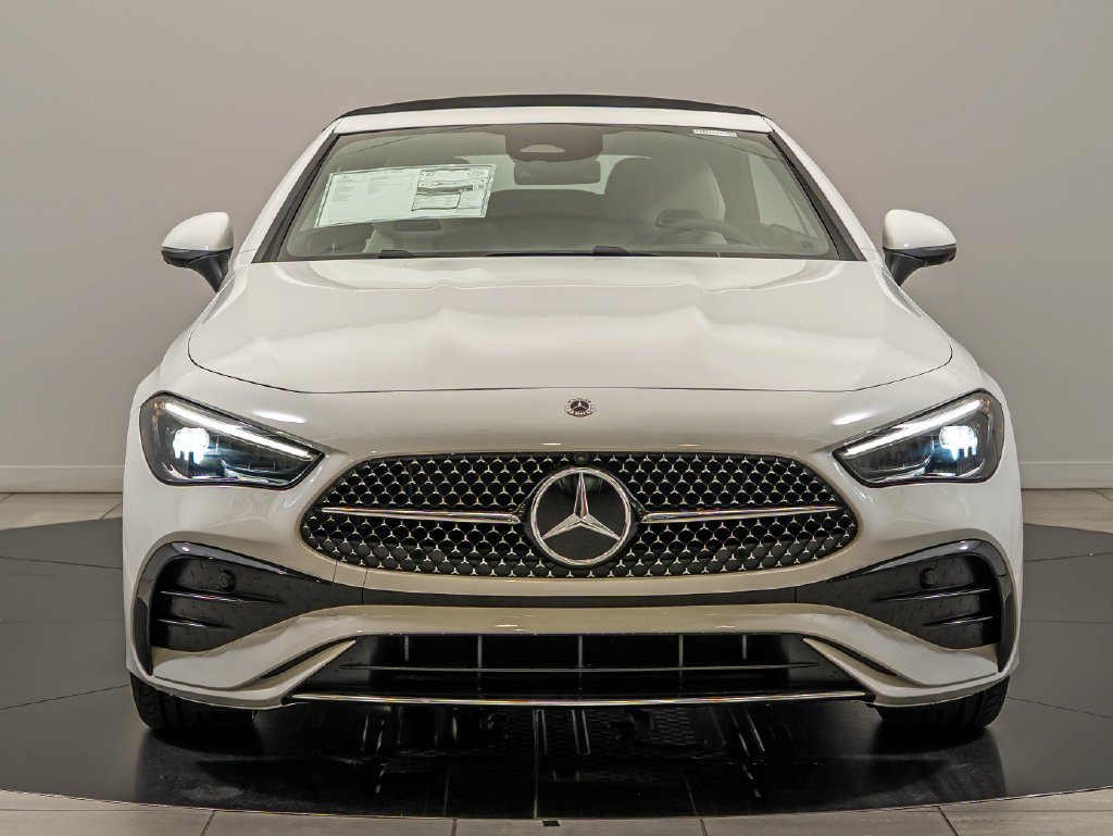 New 2027 Polar White Mercedes-Benz CLE 300 image 3