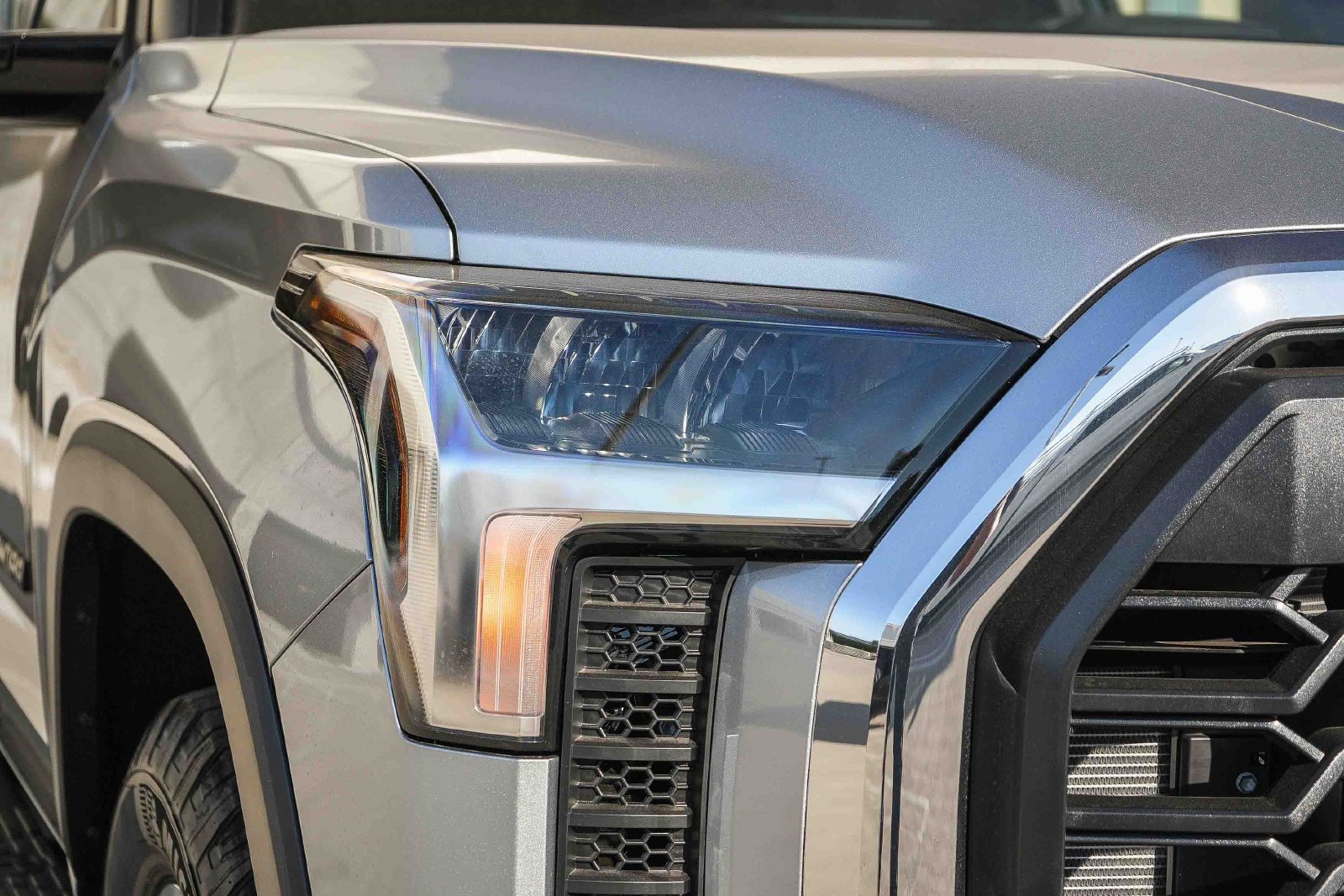 New 2026 Celestial Silver Metallic Toyota  SR5 image 5