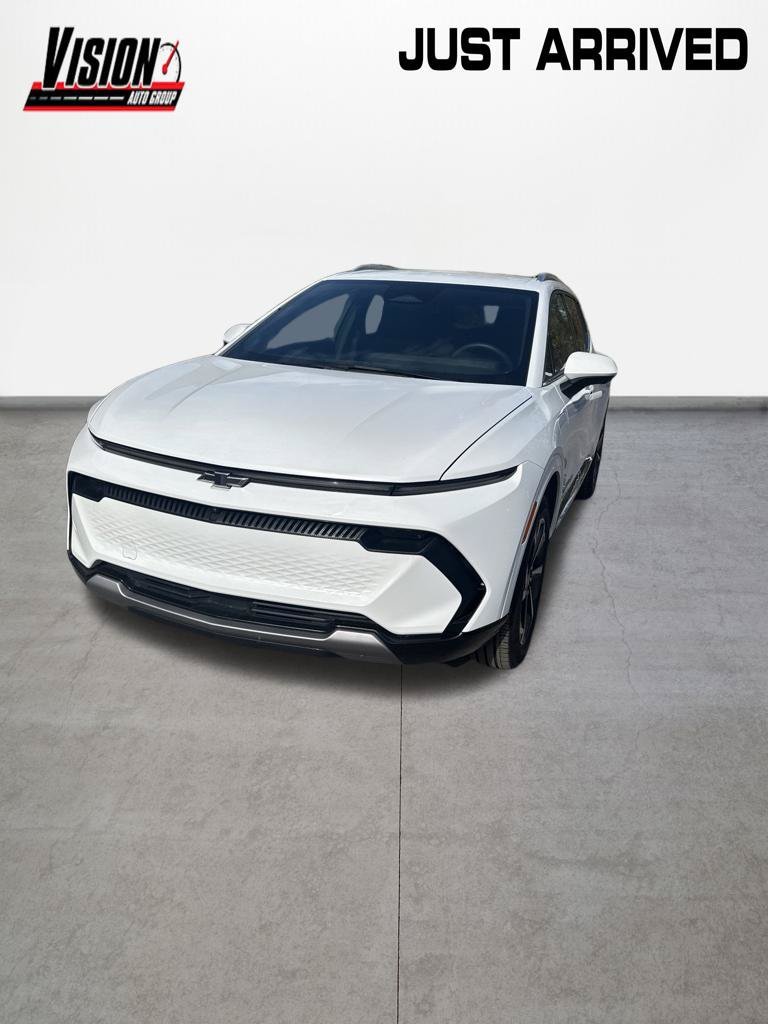 Used 2024 White Chevrolet LT image 2