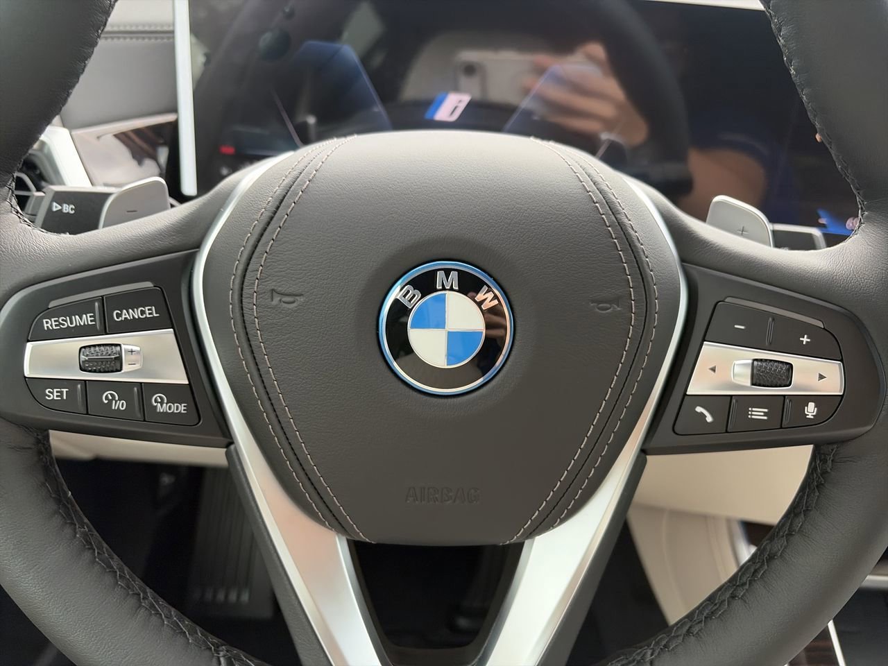 New 2026 Tanzanite Blue II Metallic BMW xDrive50e image 22