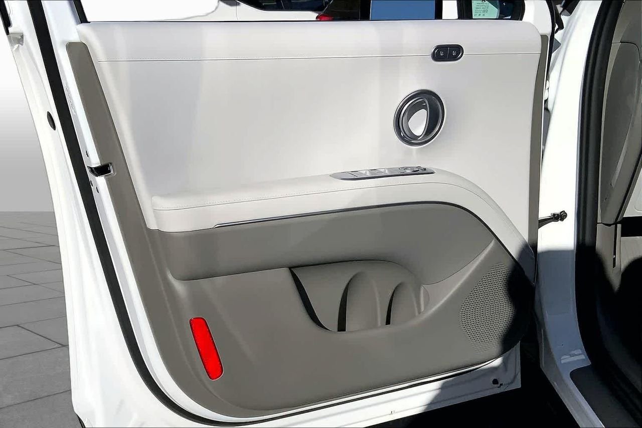 New 2026 Creamy White Pearl Hyundai Limited FWD image 10