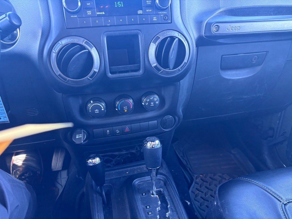 Used 2015 Tank Clearcoat Jeep Sport image 12