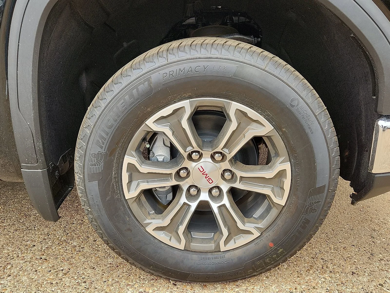New 2026 Onyx Black GMC SLE image 5