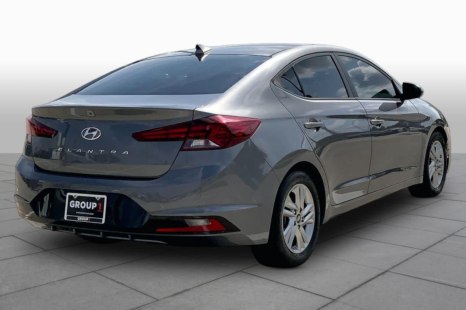 Used 2020 Machine Gray Hyundai Value Edition image 12