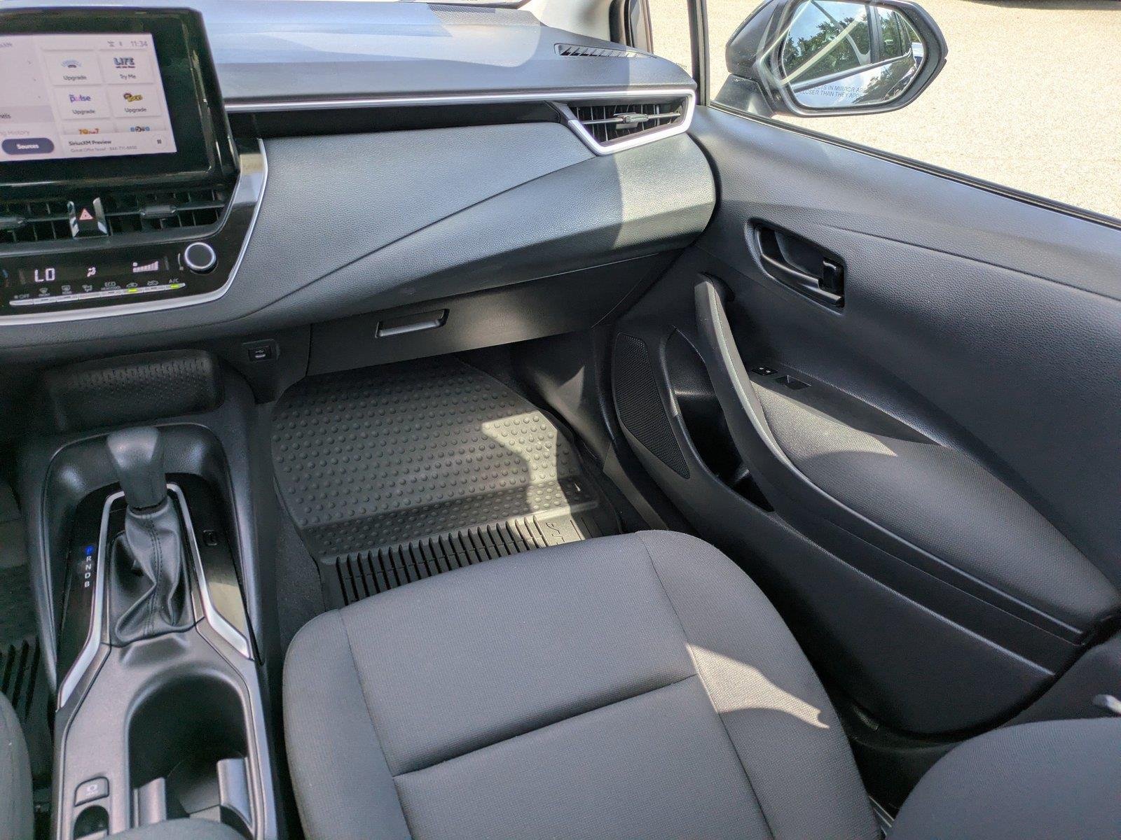 Used 2025  Toyota LE image 16