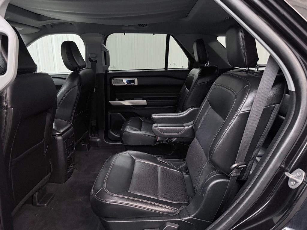 Used 2022 Black Ford Limited image 31