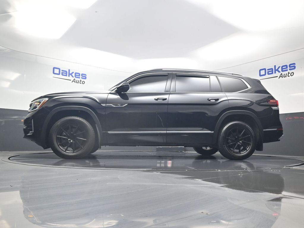 Used 2024 Deep Black Volkswagen 2.0T SEL Premium R-Line image 45