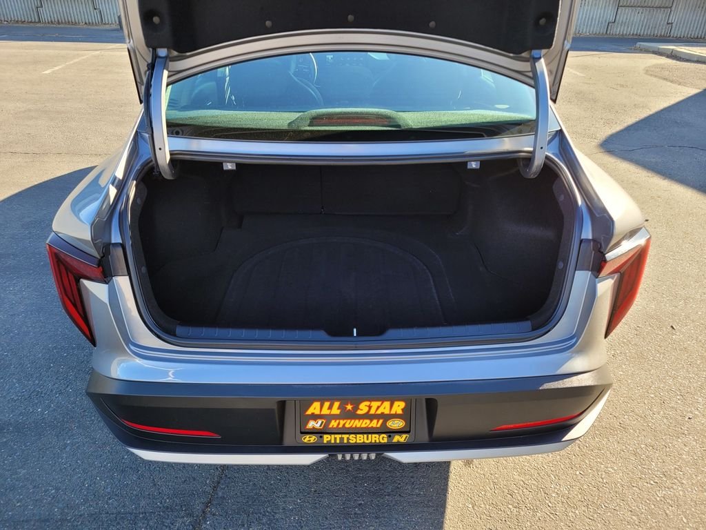 Used 2025 Gray Kia LXS image 10