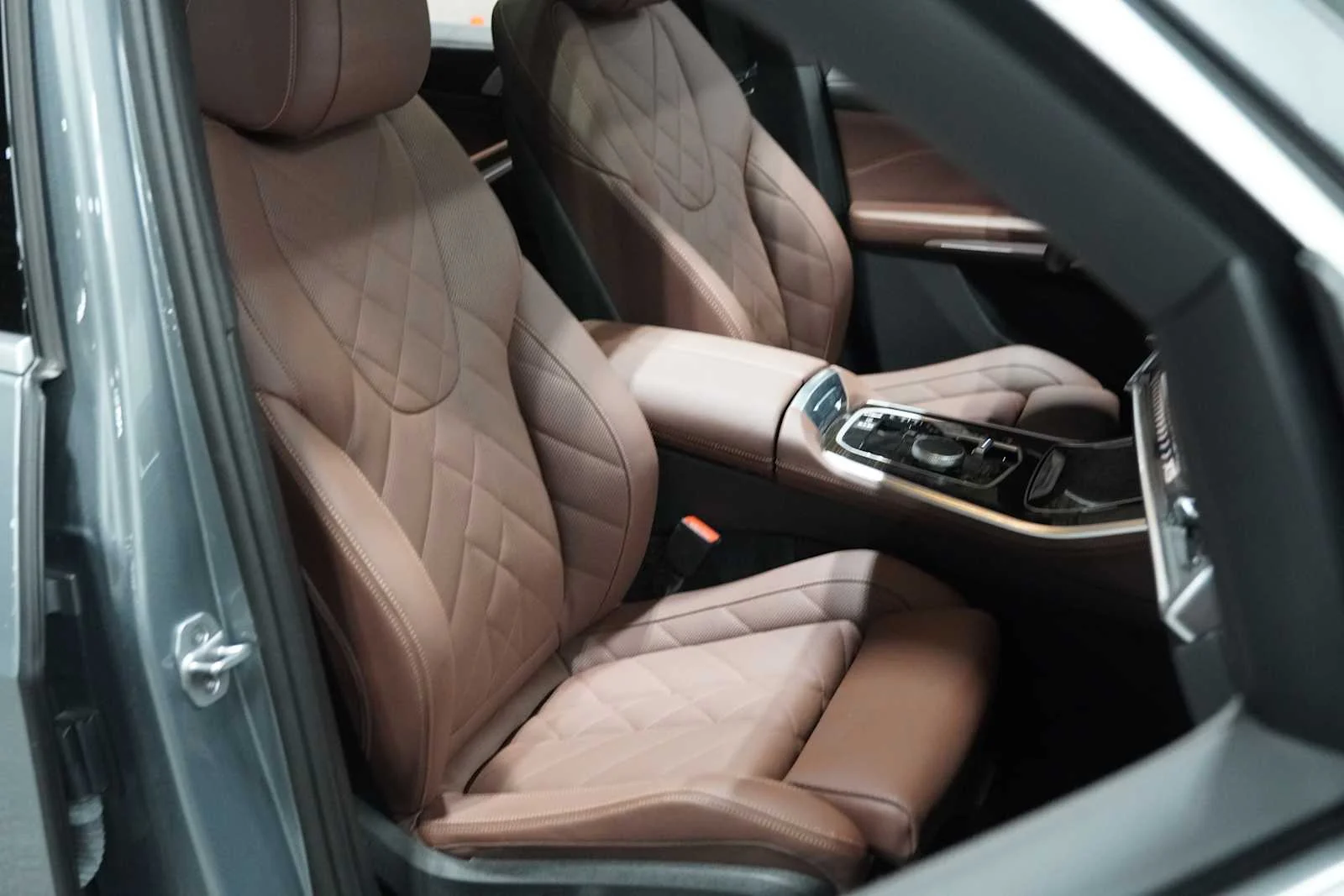 Used 2024 Not Available BMW xDrive40i image 11