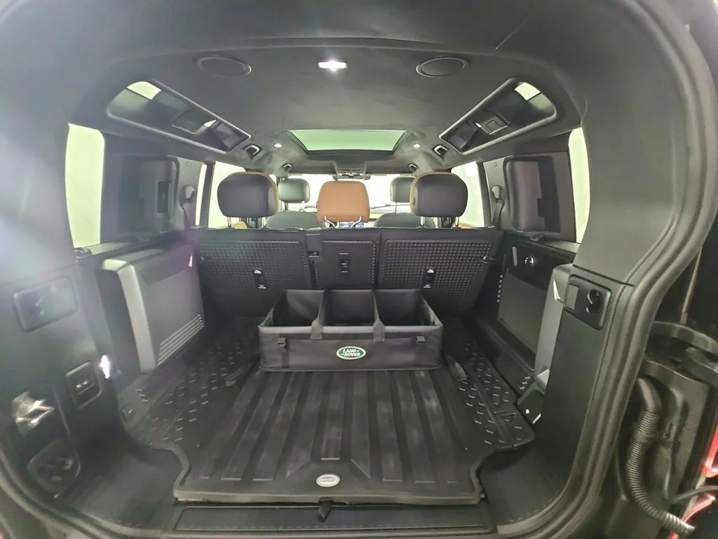 Used 2025 Gray Land Rover V8 image 16