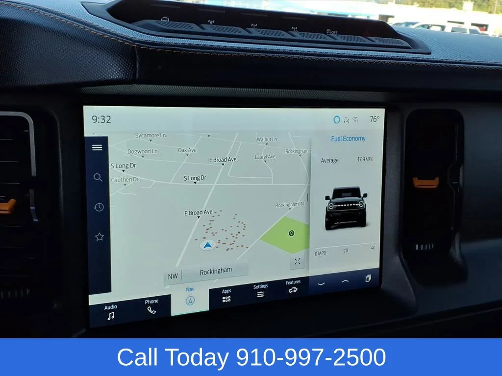 Used 2024 Red Ford Badlands image 18