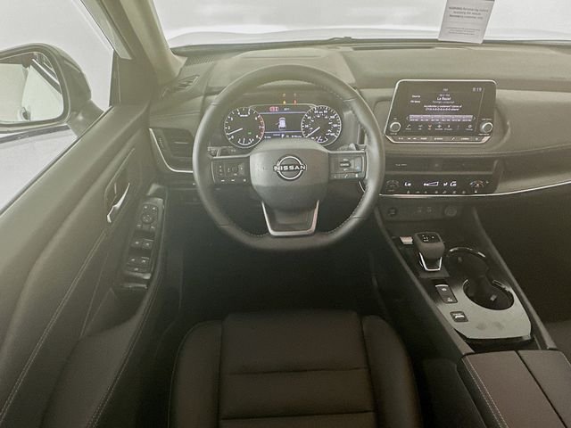 New 2026 Everest White Pearl TriCoat Nissan Dark Armor™ image 24
