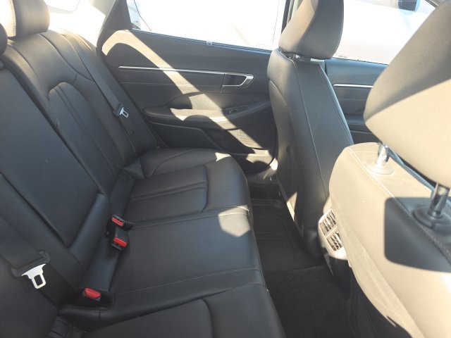Certified Used 2023 Black Hyundai Limited image 5