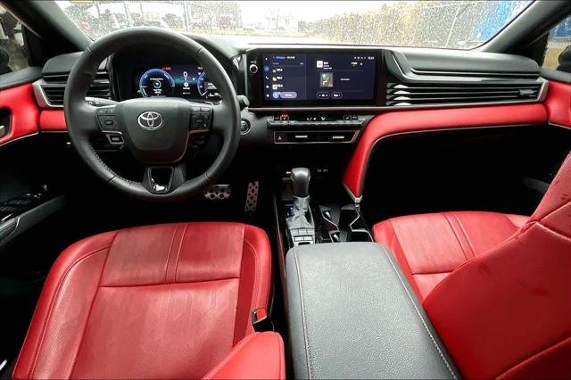 Certified Used 2025 MID BLK/WIND CHILL Toyota  image 15