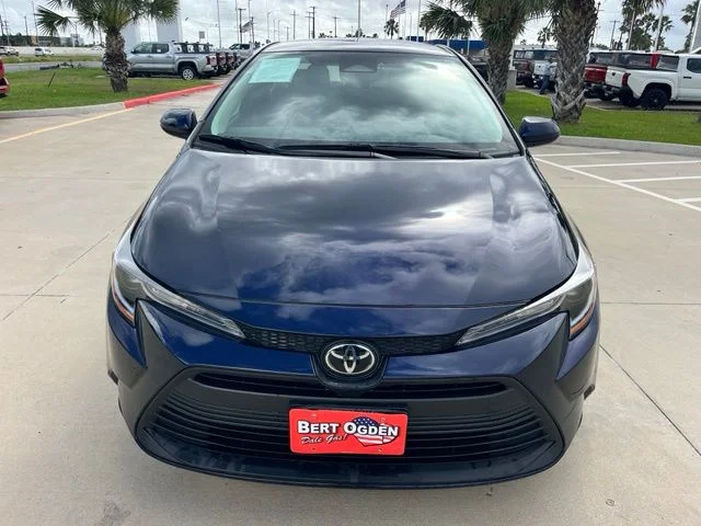 Used 2026  Toyota LE image 2