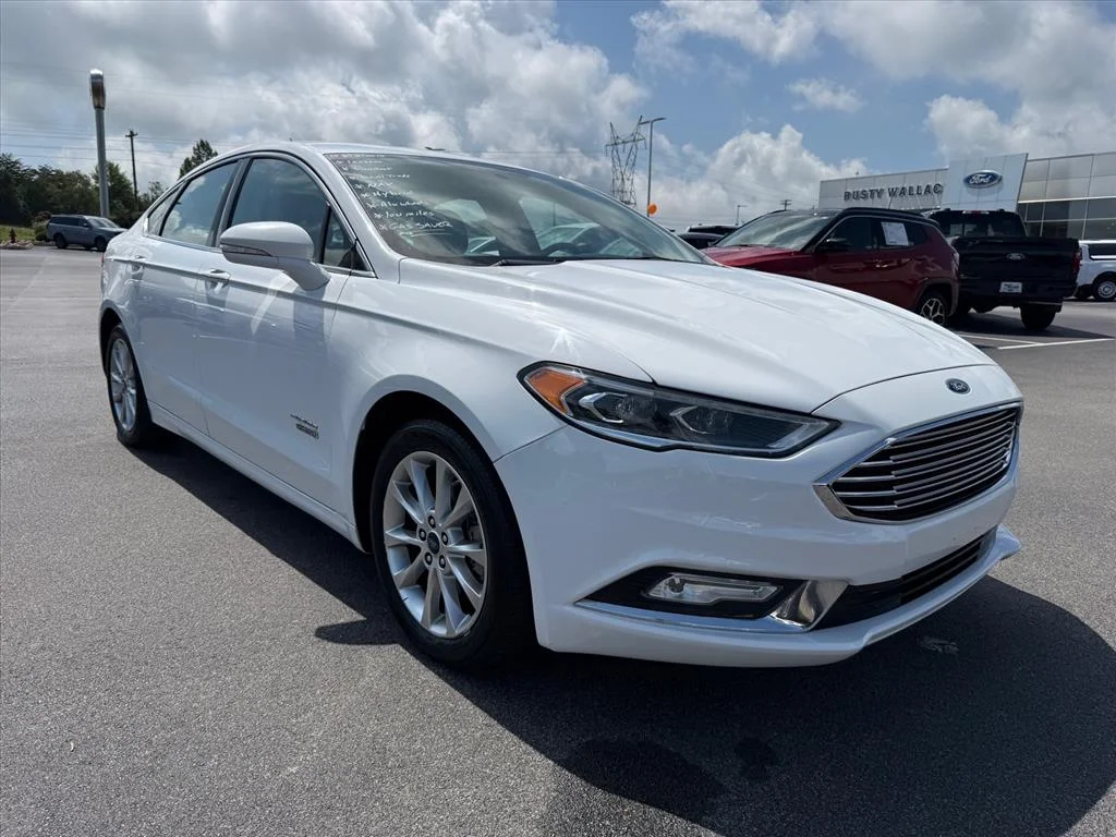 Used 2017 Ford Fusion Energi SE Luxury with VIN 3FA6P0PU9HR275527 for sale in Dandridge, TN
