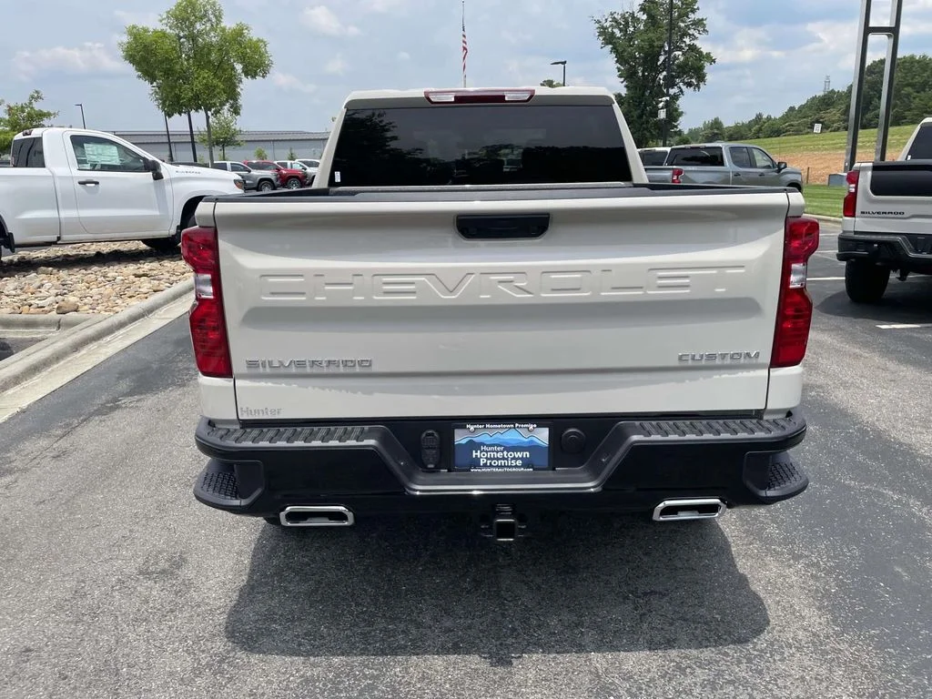 New 2026 White Sands Chevrolet Custom Trail Boss image 5