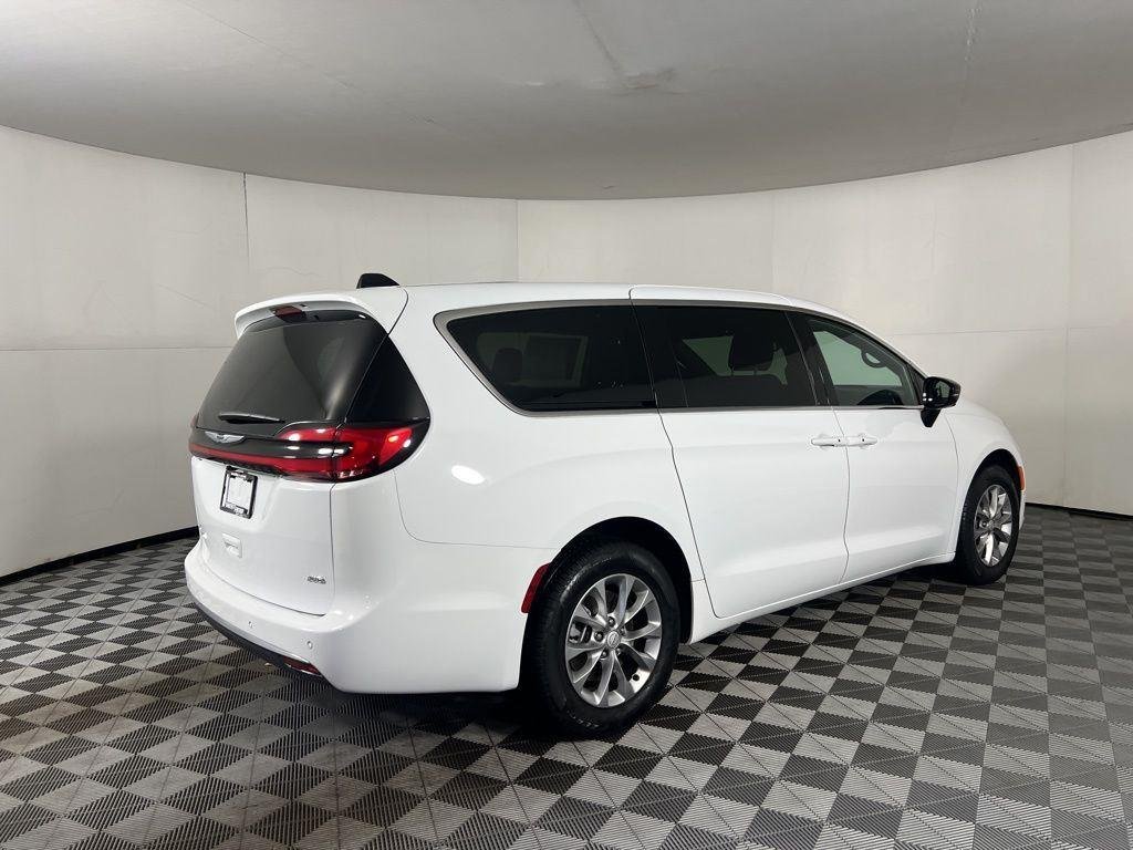 Used 2026 Bright White Clearcoat Chrysler Select image 9