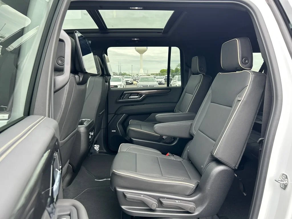 New 2026 Summit White GMC Elevation image 36