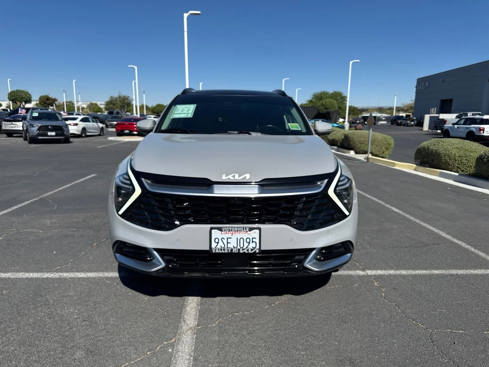 Used 2025 Wolf Gray Kia SX-Prestige image 4
