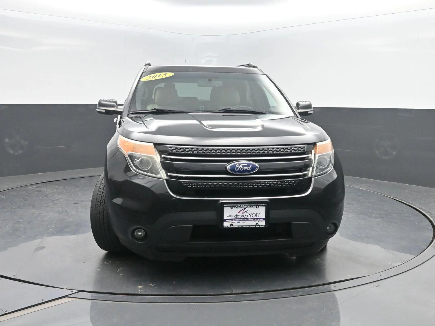 Used 2015 Tuxedo Black Metallic Ford Limited image 39