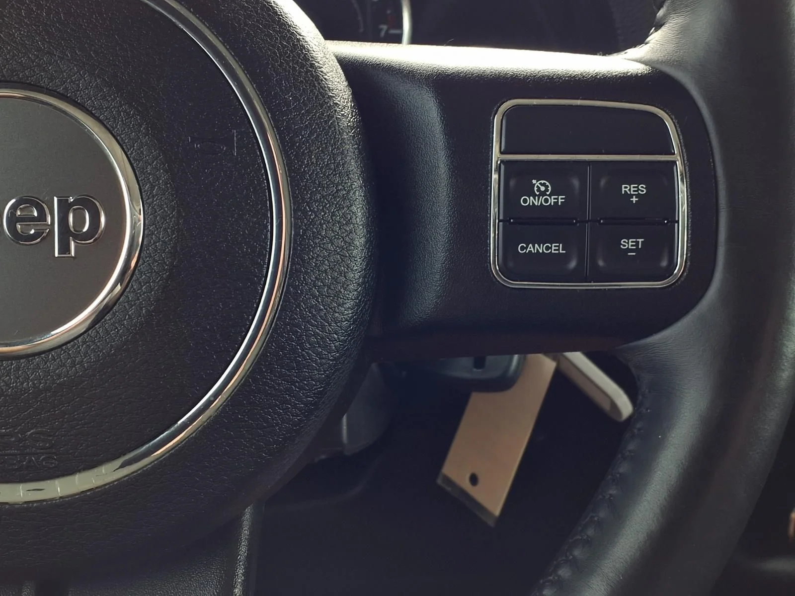 Used 2014 Gray Jeep Unlimited Sahara image 19
