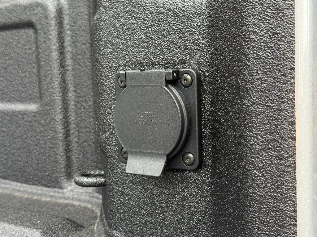 2026 GMC Sierra 1500 SLT - Photo 10