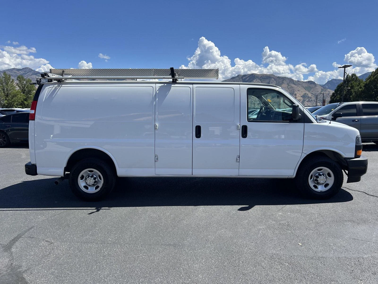 2021 Chevrolet Express Cargo Work Van - Photo 6