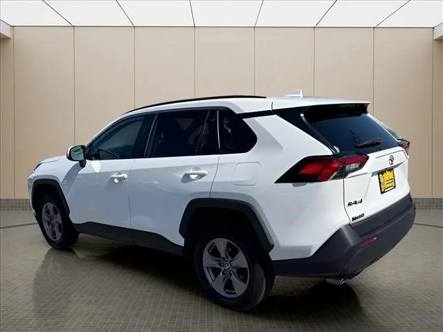 Used 2024 White Toyota XLE image 4
