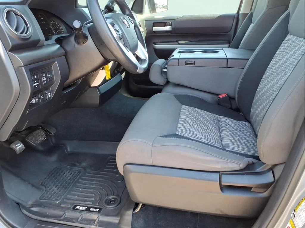 Used 2019 Gray Toyota SR5 image 16