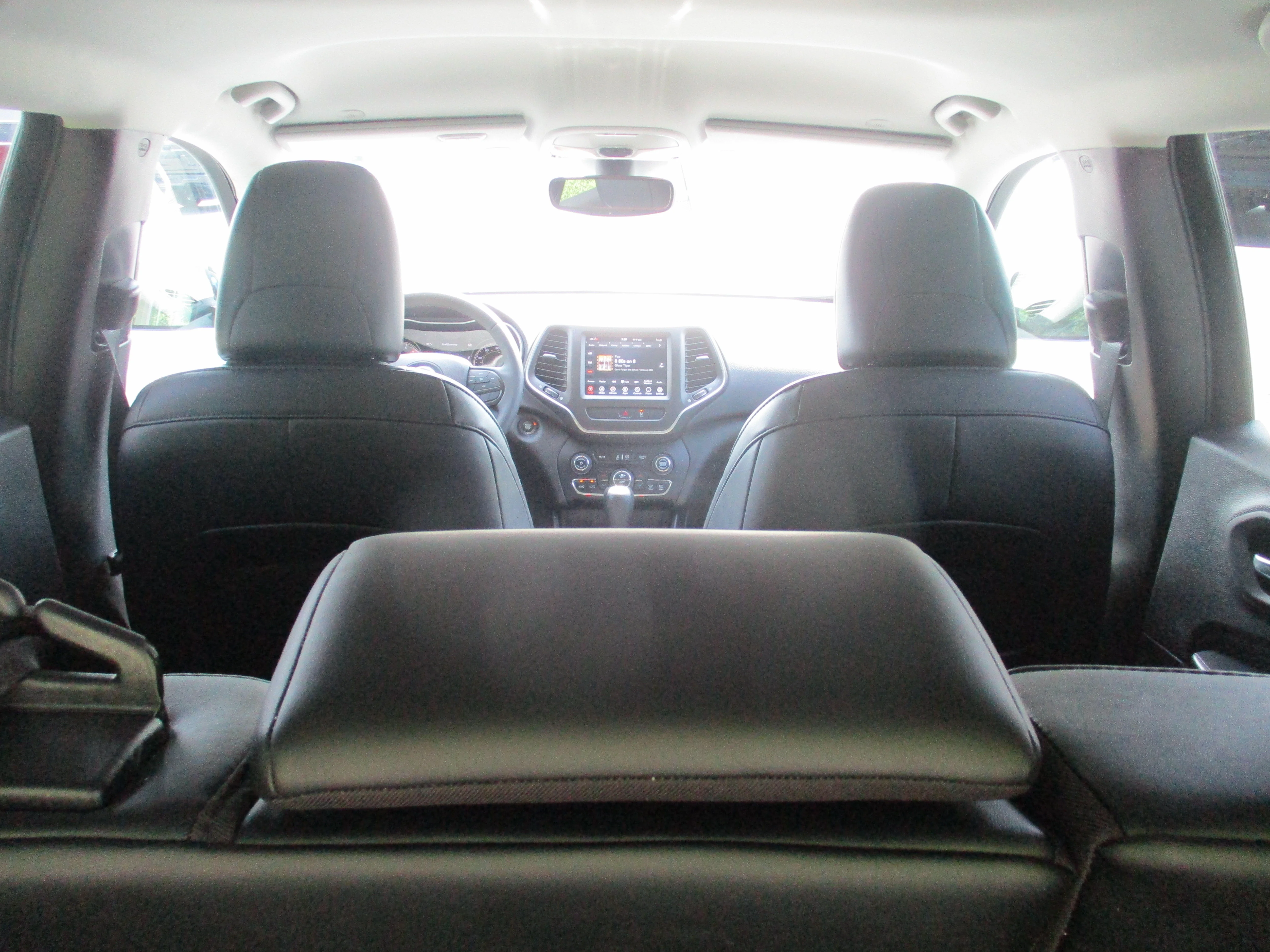 Used 2022 Hydro Blue Pearlcoat Jeep Trailhawk image 49