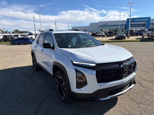 New 2027 Polar White Tricoat Chevrolet RS image 2