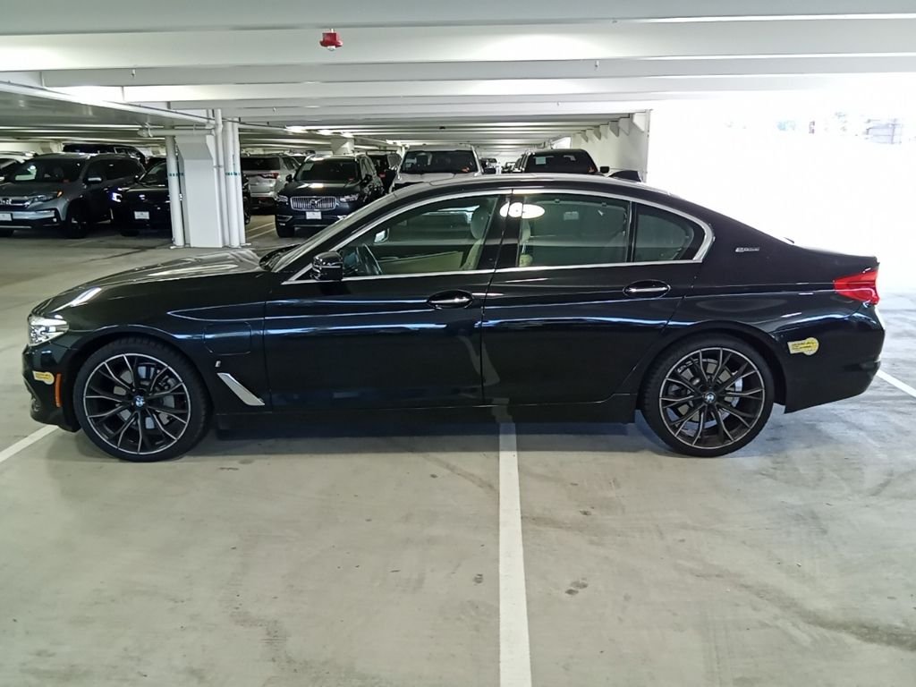 Used 2018 Black Sapphire Metallic BMW 530e xDrive iPerformance image 8