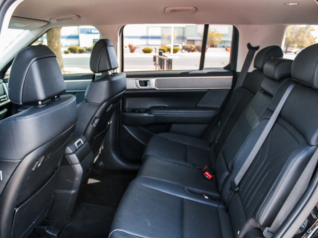 Used 2025 Phantom Black Hyundai SEL image 23