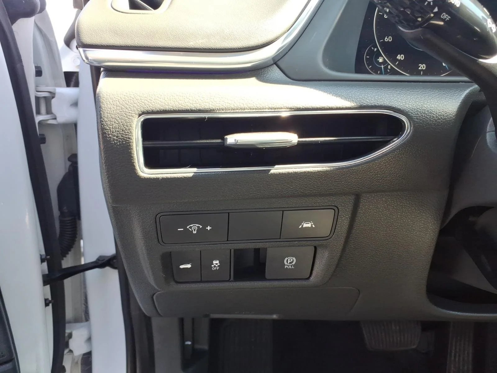 Used 2023 White Hyundai Limited image 19