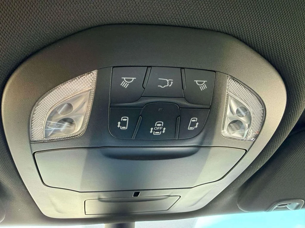 2026 Chrysler Pacifica Select - Photo 23