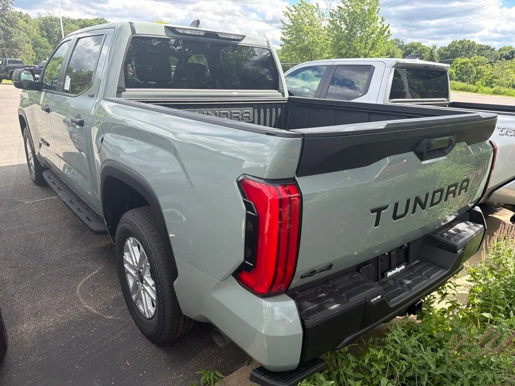 2026 Toyota Tundra SR5 - Photo 17