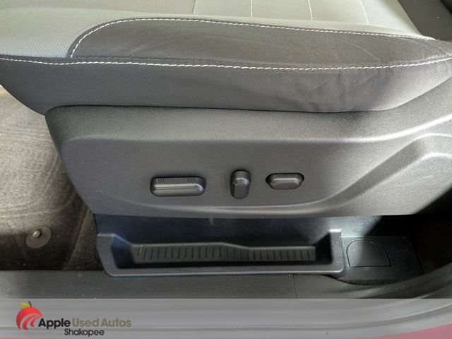 Used 2016 Red Ford SE image 11