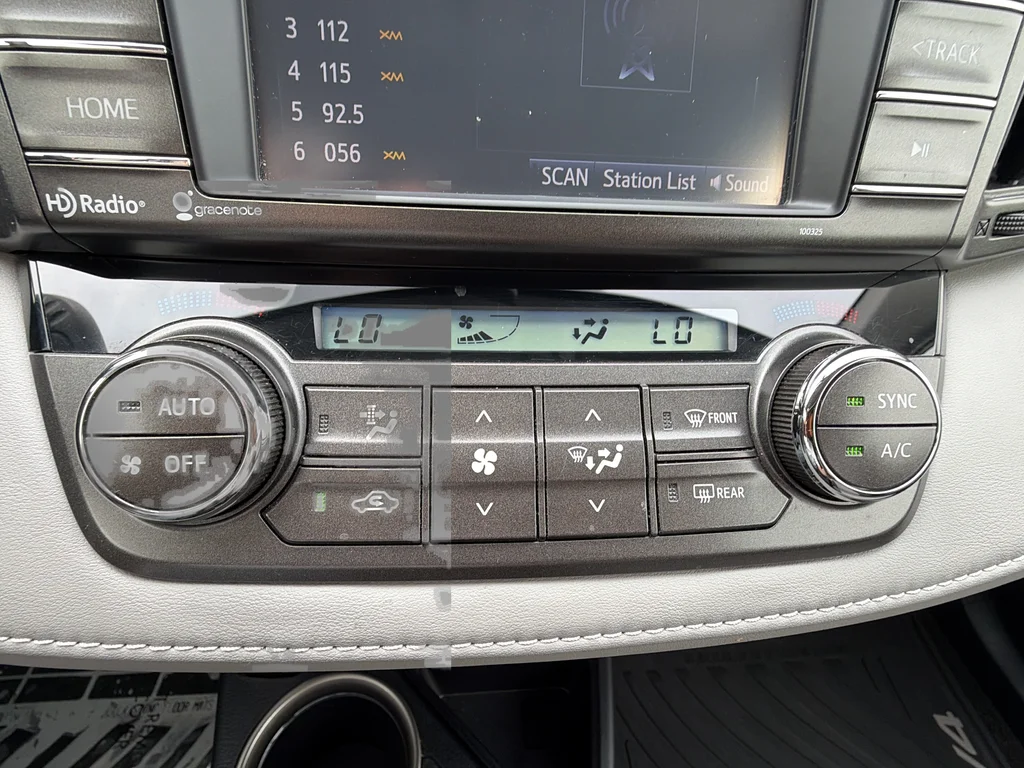 Used 2015 Red Toyota XLE image 24