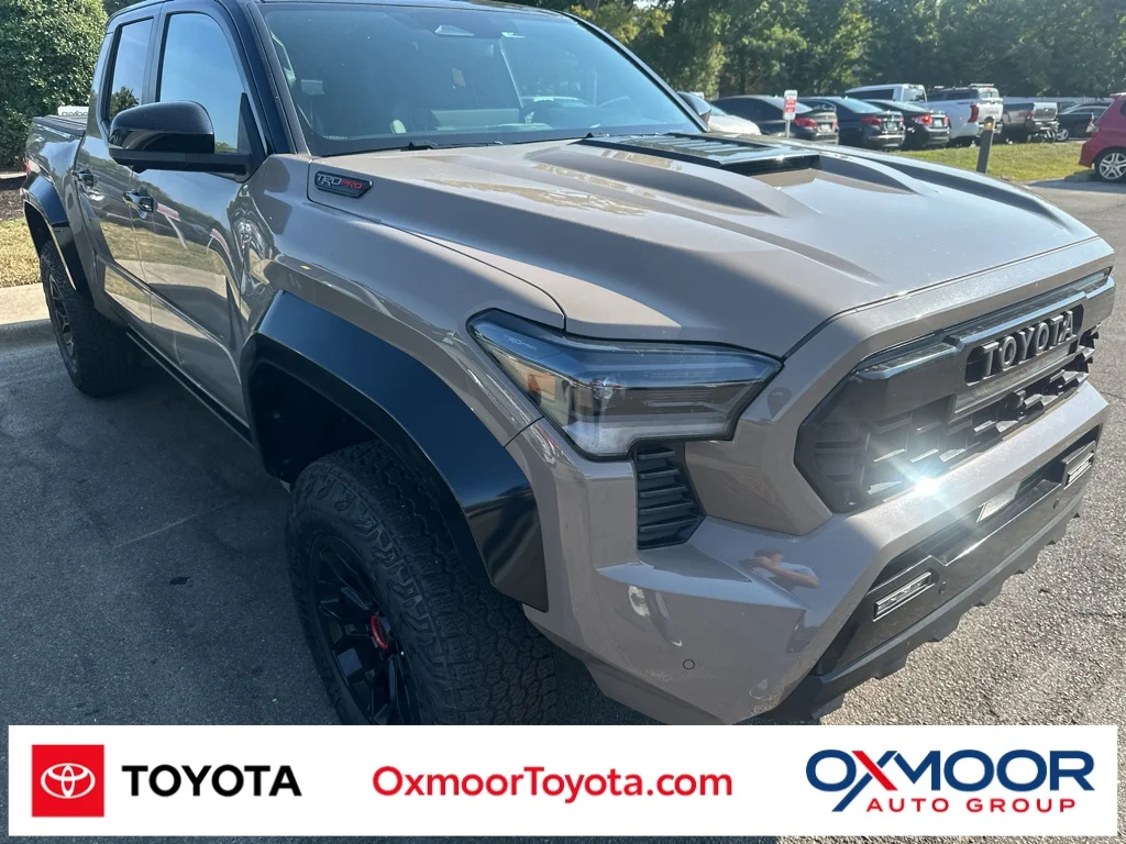 Used 2025 mudbath Toyota  image 1