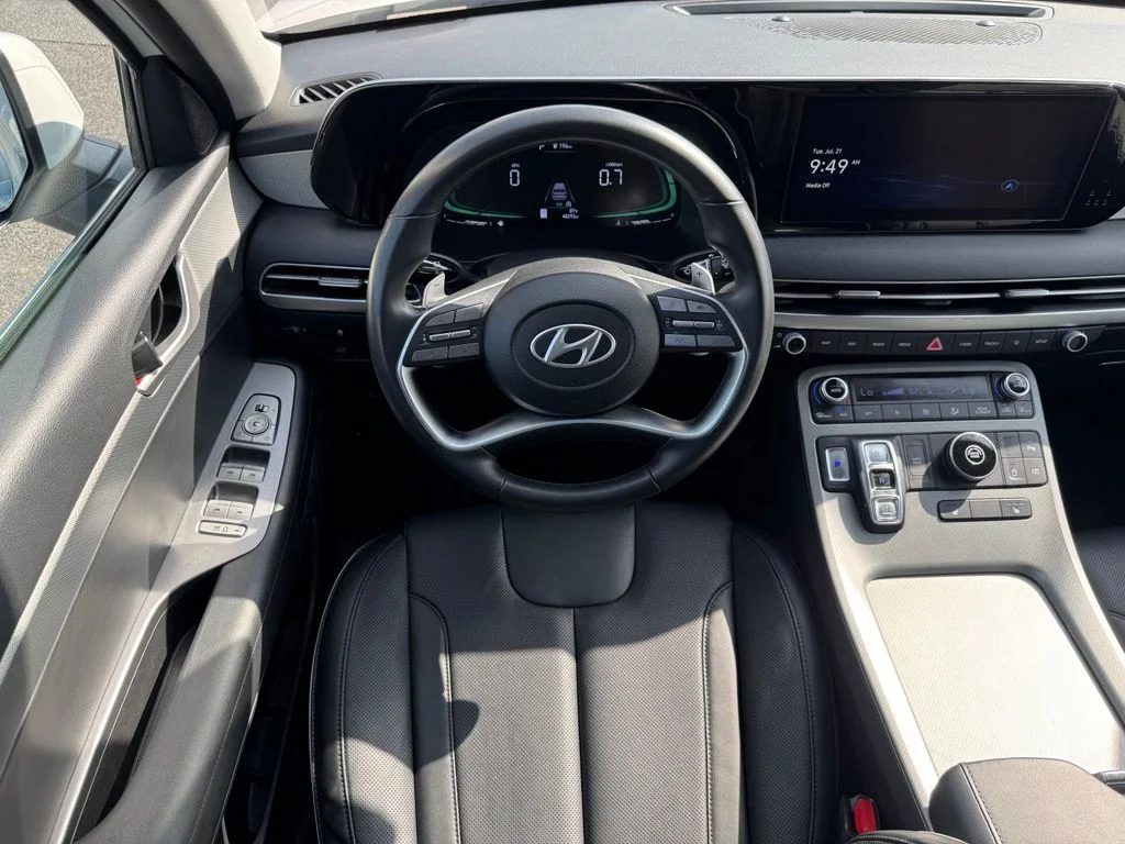 Used 2024 White Hyundai SEL image 24