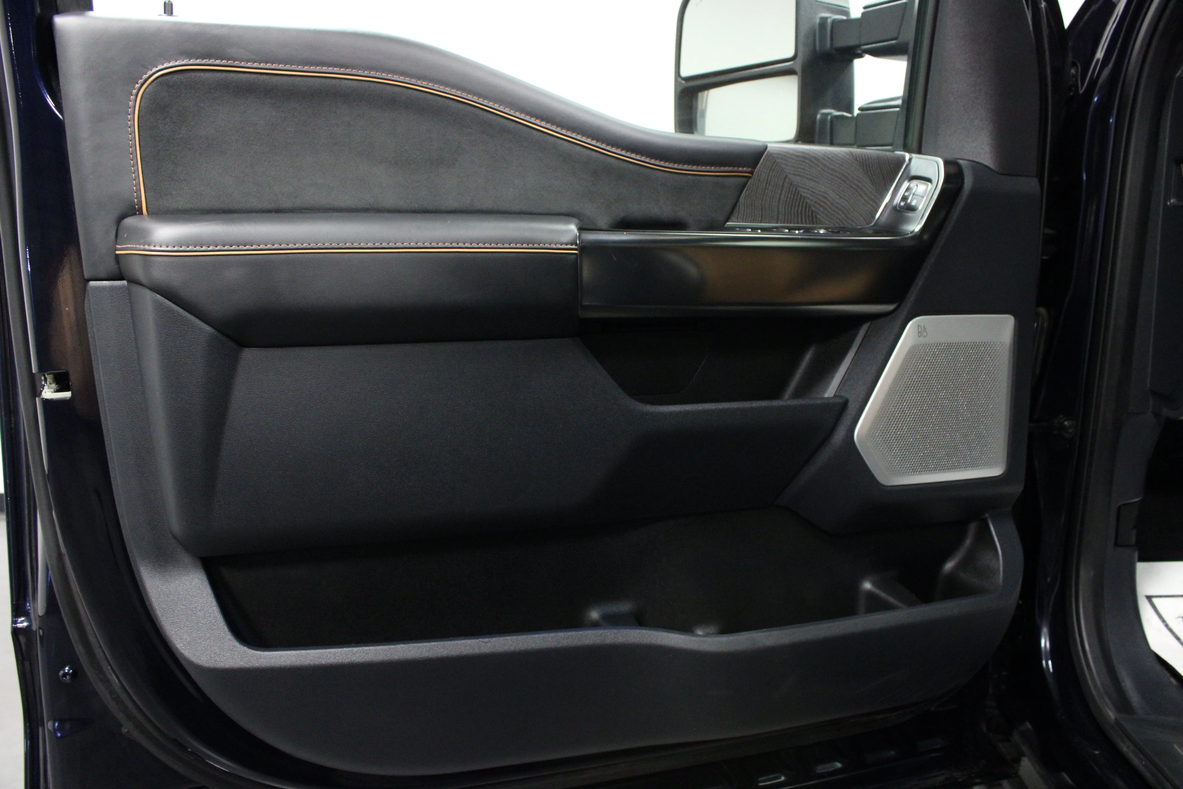 Used 2023 Antimatter Blue Metallic Ford Platinum image 11