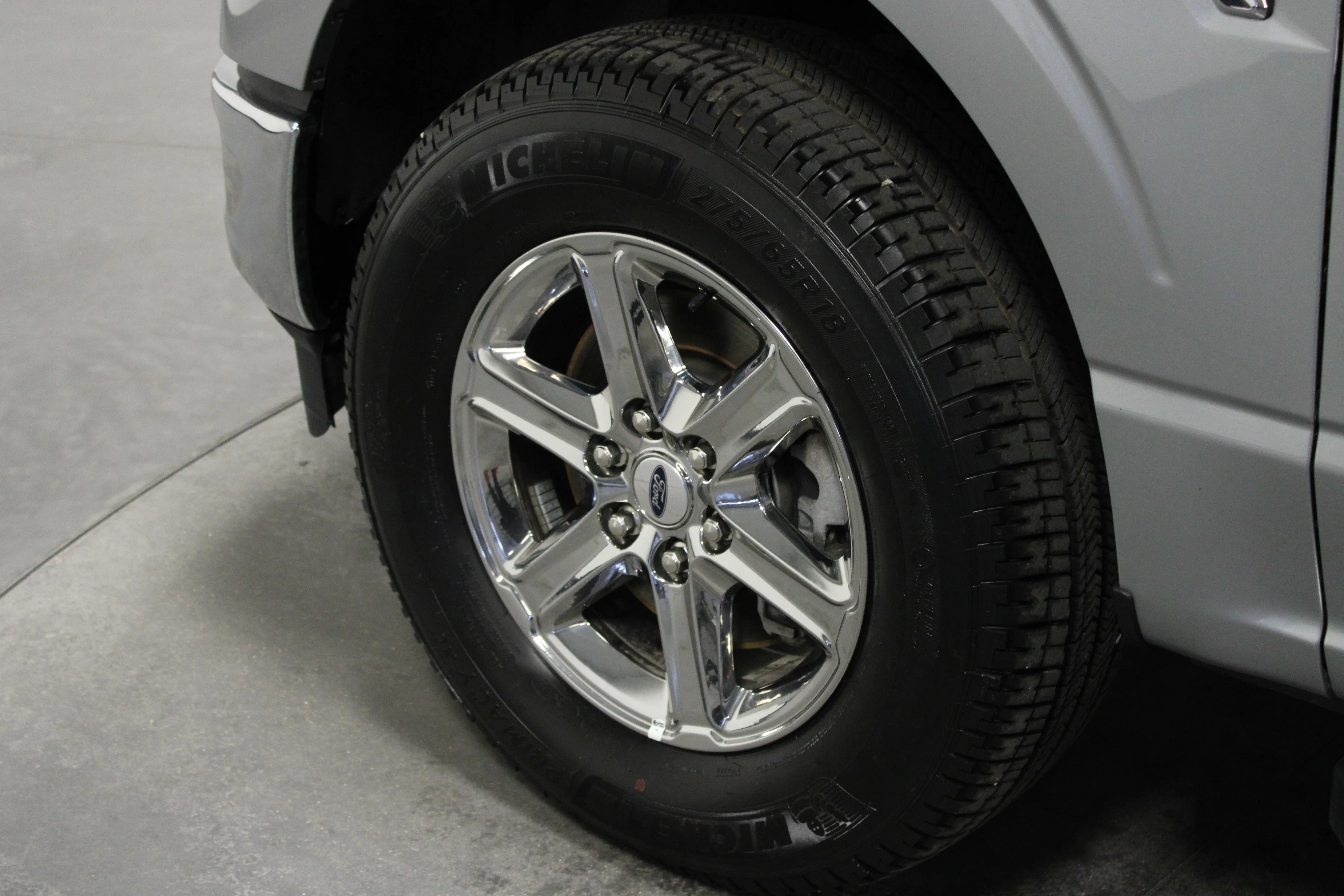 Used 2025 Iconic Silver Metallic Ford XLT image 10