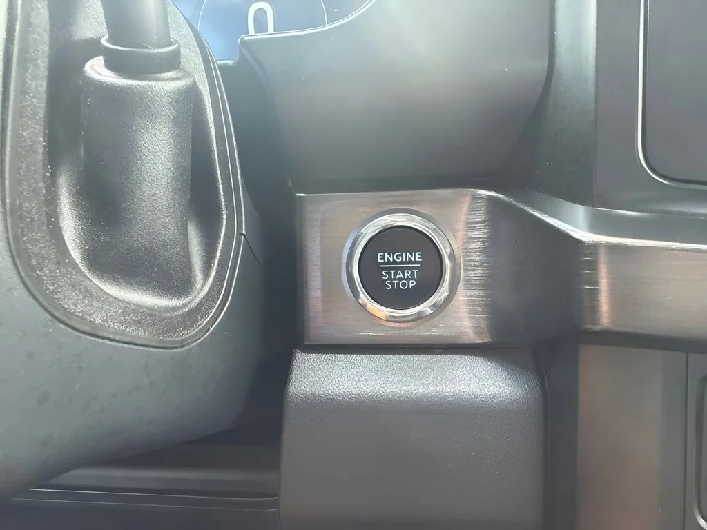 Used 2023 White Ford Lariat image 19
