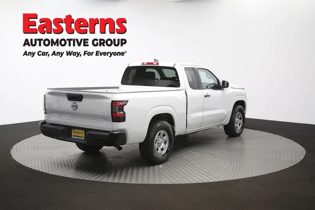 Used 2022 White Nissan S image 38