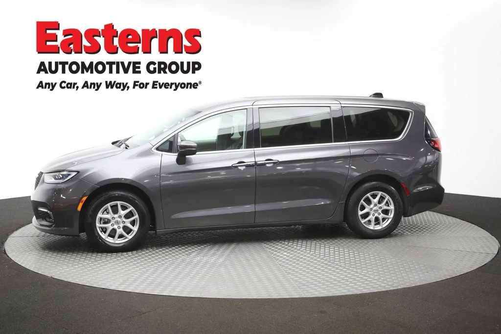 Used 2023 Gray Chrysler Touring L image 60